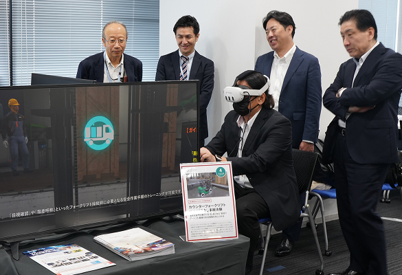 SBS東芝ロジスティクス株式会社「カウンターフォークリフトによる荷卸し事故体験」